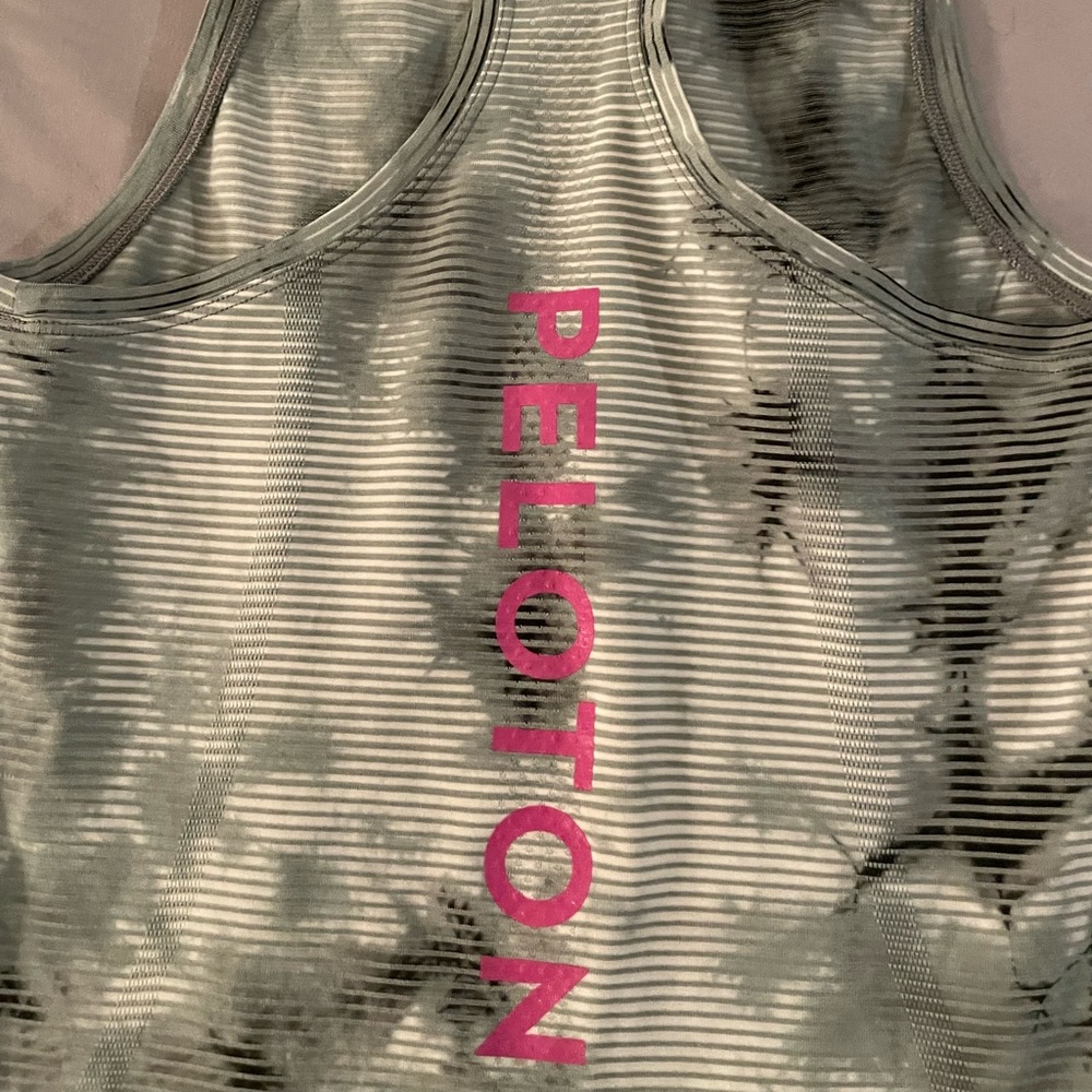 Peloton tanks